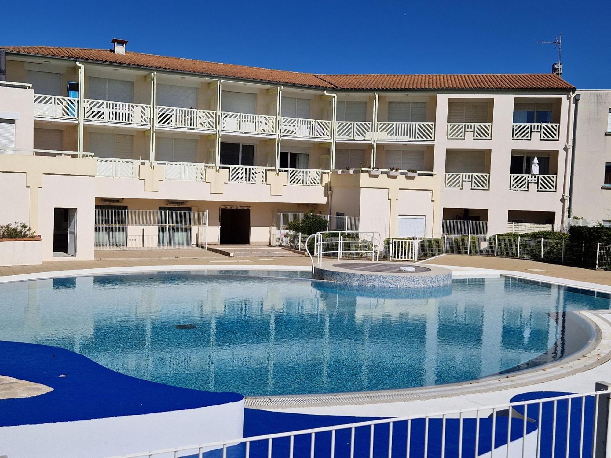 Appartement Pres De La Plage - 4 Pers, Piscine Ouverte, Parking, Animaux Acceptes - Fr-1-706-12 沙特拉永普拉日 外观 照片